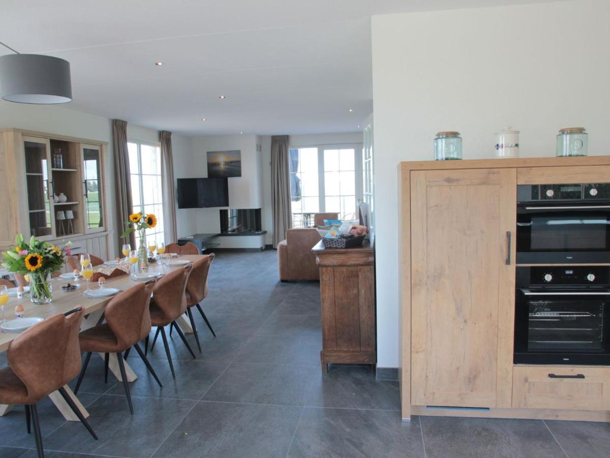 Beautiful And Spacious Villa With A Panoramic View Near The Beach Of Cadzand Eksteriør billede